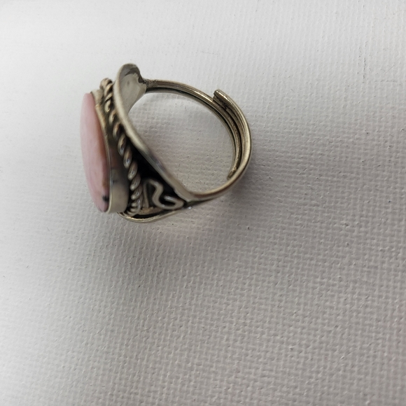 Ring - With natural, flat pink stone - Picture 6 of 6